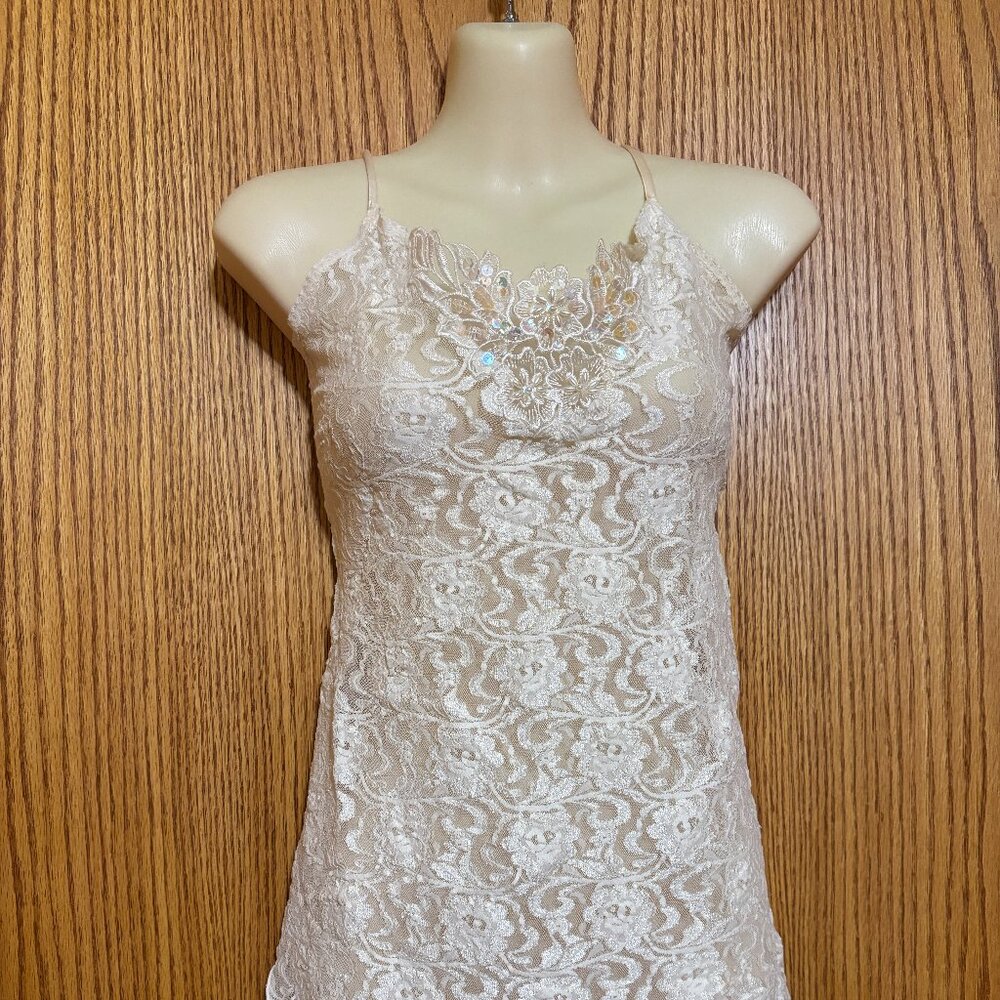 (Donated to Goodwill) Secret Treasures Sexy Lace Chemise Sz Med. Ivory